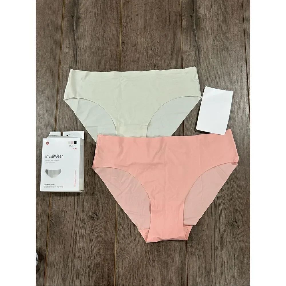 Lululemon mid rise bikini sz M